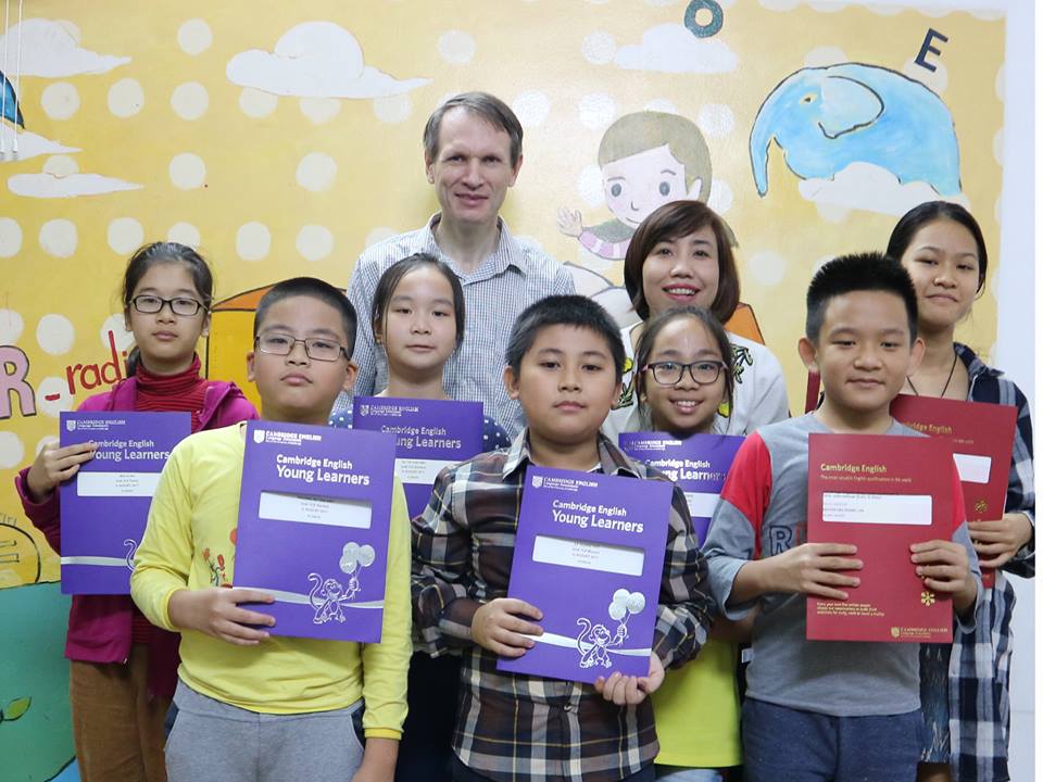 Trao chứng chỉ Cambridge 2017